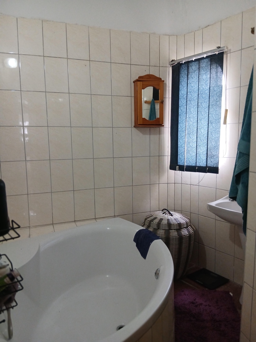 3 Bedroom Property for Sale in Aston Bay Eastern Cape